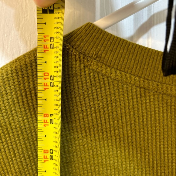 Lou Grey Waffle Knit Henley Women XS Chartreuse Cropped Boxy Casual Fall Layers - Picture 6 of 9